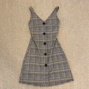 Checkered above the knee dress